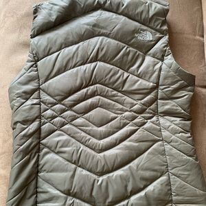 NorthFace women’s bubble vest (M) (Forest Green)